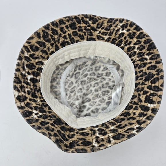 URBAN OUTFITTERS UO-76 COTTON BUCKET HAT LOT OF 3 QUILTED CHEETAH SNAKE WOMEN OS - Picture 16 of 16